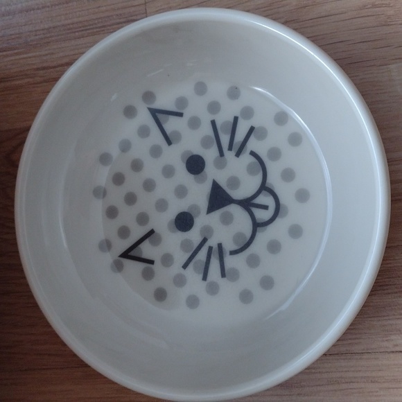 Pet Bed with bunny ears and tail size sm/med. dish & squeaky mouse inc. 14 x 14 - Picture 12 of 12